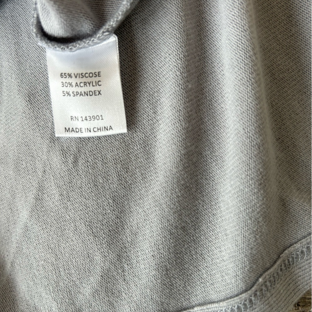 Coco & Carmen Bluish Gray Soft Sweater with Outer Attached Wrap, Size L/XL. - Picture 4 of 4